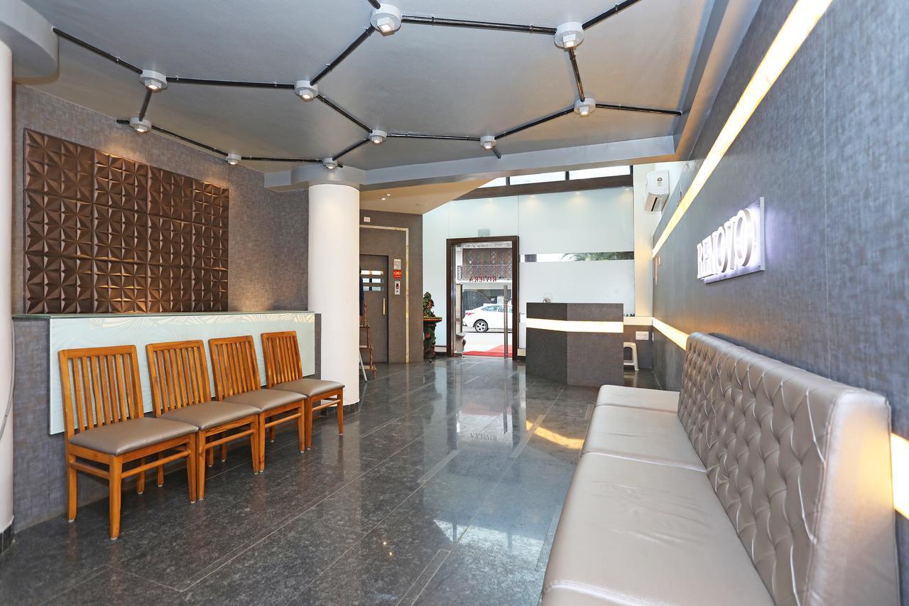 Oyo 10672 Hotel Riviera Нашик Екстер'єр фото